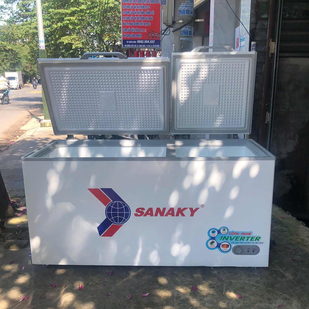 Thanh lý Tủ đông Sanaky Inverter 660l 2 cánh 1 ngăn